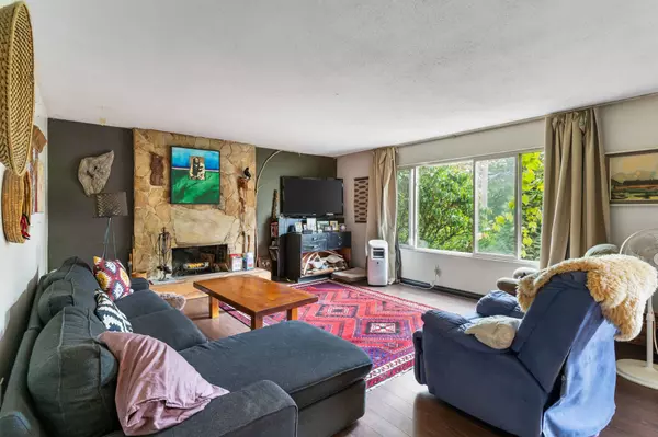 1693 Austin Ave Coquitlam, Bc V3k 3p8,