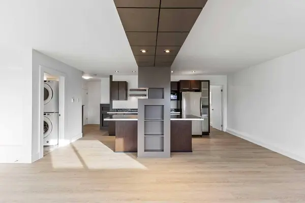 1530 26 AVE SW #8, Calgary, AB T2T 1C5