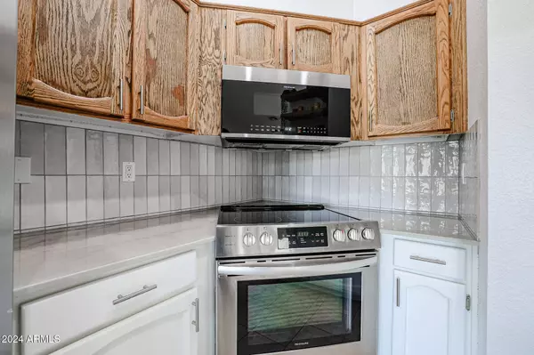 1714 E BEHREND Drive, Phoenix, AZ 85024