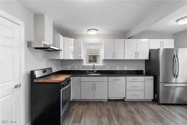 3008 Tuxedo AVE, Parma, OH 44134