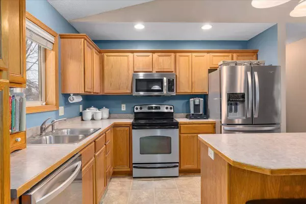 2528 Shannon CT, Hudson, WI 54016