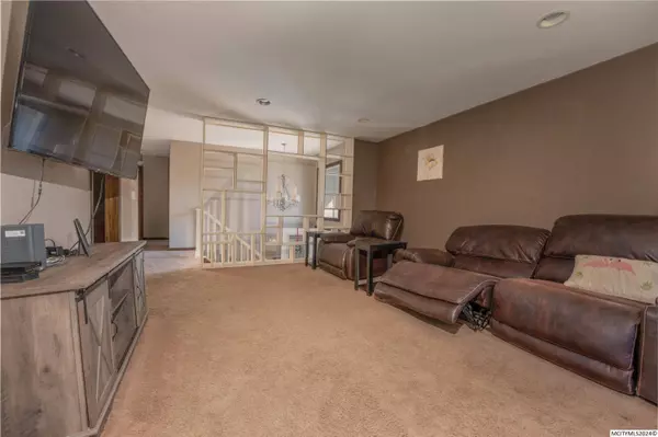 1001 S 15th St, Clear Lake, IA 50428