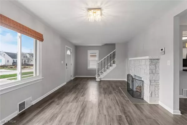 3008 Tuxedo AVE, Parma, OH 44134