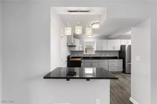 3008 Tuxedo AVE, Parma, OH 44134