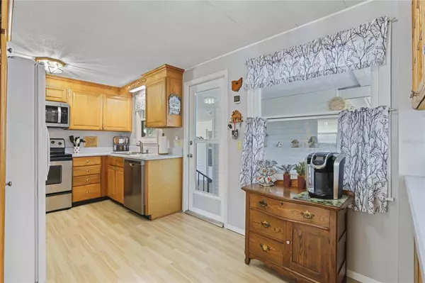 122C SHADOW WOODS LN S, Eustis, FL 32726