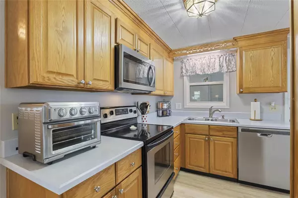 122C SHADOW WOODS LN S, Eustis, FL 32726