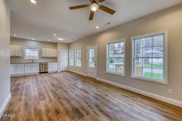 725 Maple AVE, Erwin, TN 37650