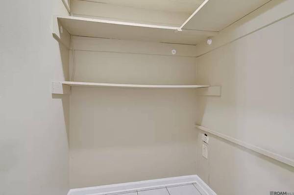 5365 SLEEPY HOLLOW DR, Baton Rouge, LA 70817