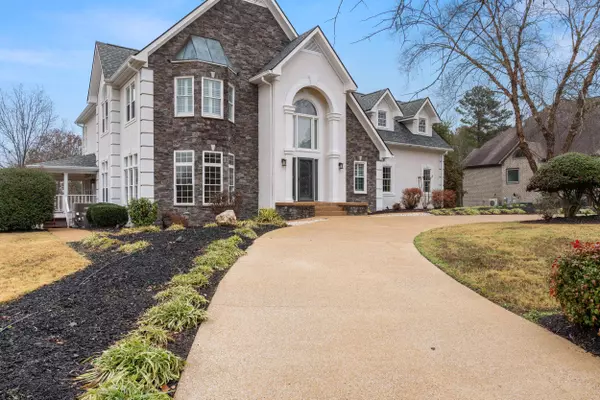 5811 Rainbow Springs DR, Chattanooga, TN 37416