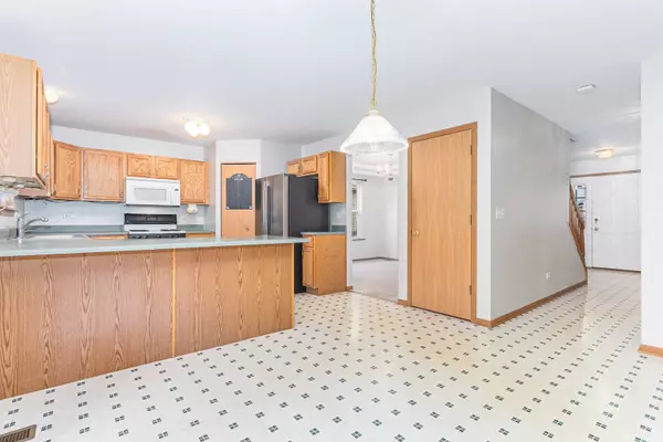 276 Violet Drive, Romeoville, IL 60446