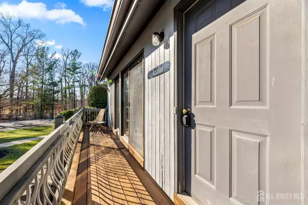 36 Azalea CT, South Brunswick, NJ 08852