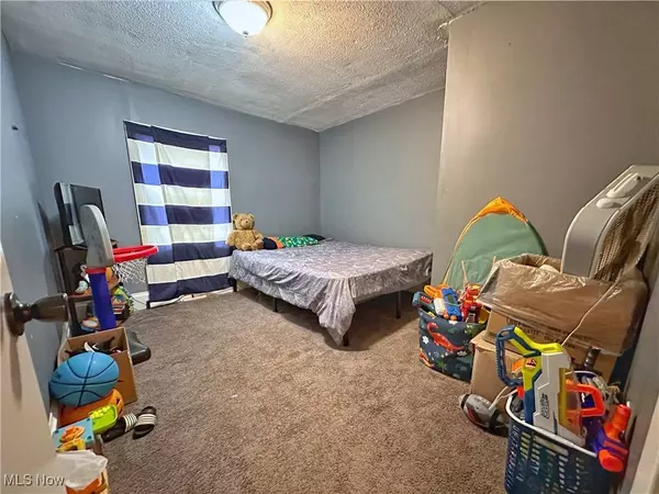 1223 Andrus ST, Akron, OH 44301