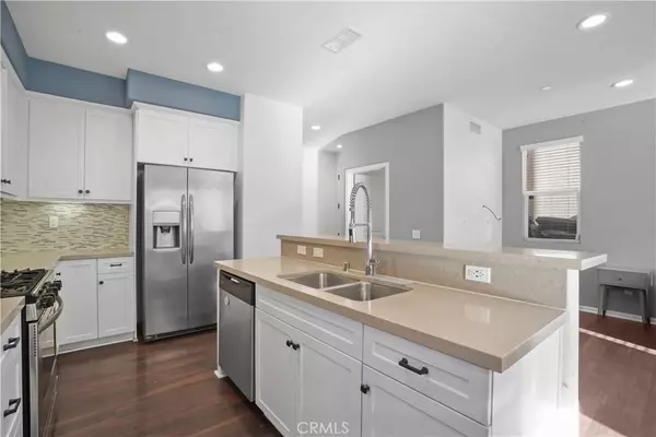 14914 W. Navarre WAY, Sylmar, CA 91342