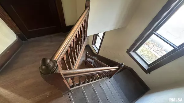 831 BROADWAY ST, Quincy, IL 62301