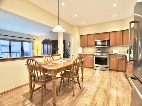 201 N Vail AVE #802, Arlington Heights, IL 60004