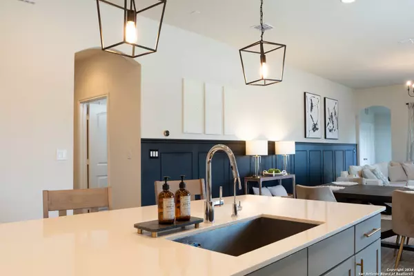 7603 PECOS RDG, Boerne, TX 78015-5143