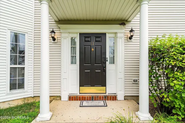 11 Hampton Place #6, East Brunswick, NJ 08816