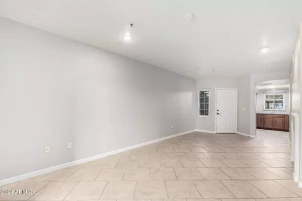 9451 E Becker Lane #1026, Scottsdale, AZ 85260