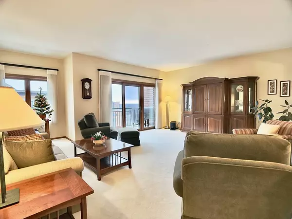 201 N Vail AVE #802, Arlington Heights, IL 60004