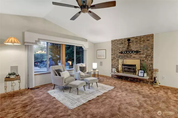 5609 62nd ST W, University Place, WA 98467