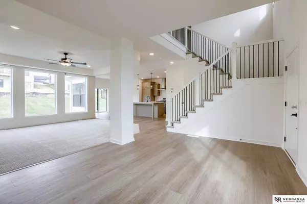 11002 N 169 Avenue, Bennington, NE 68007