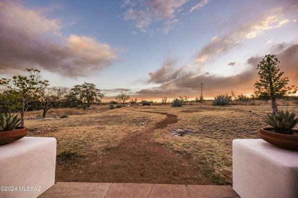 48 Hay Canyon Road, Elgin, AZ 85611