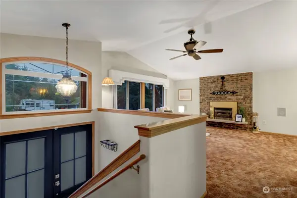 5609 62nd ST W, University Place, WA 98467