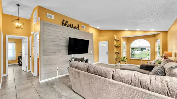 4617 S DEVON AVE, Lakeland, FL 33813