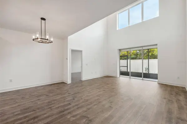 8723 TERRACINA LAKE DR, Tampa, FL 33625