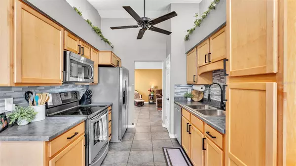 4617 S DEVON AVE, Lakeland, FL 33813