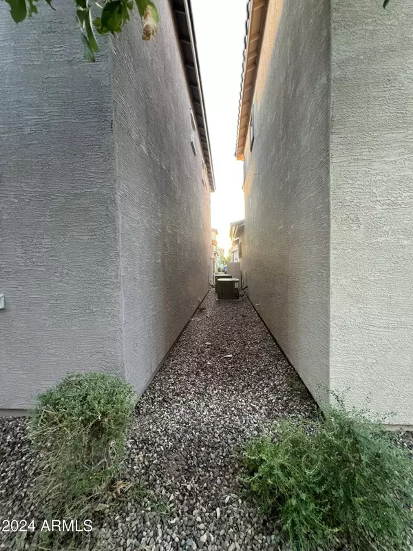 1737 W POLLACK Street, Phoenix, AZ 85041