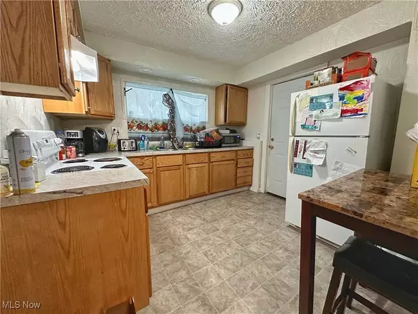 1223 Andrus ST, Akron, OH 44301