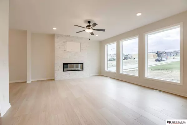 11004 N 169 Street, Bennington, NE 68007