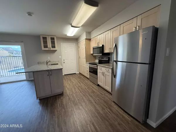 1640 E EL PARQUE Drive, Tempe, AZ 85282