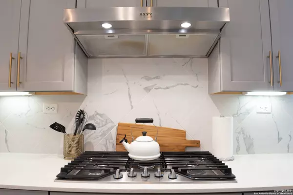 7603 PECOS RDG, Boerne, TX 78015-5143