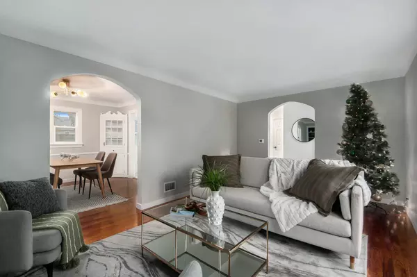 831 Edna SE Street, Grand Rapids, MI 49507