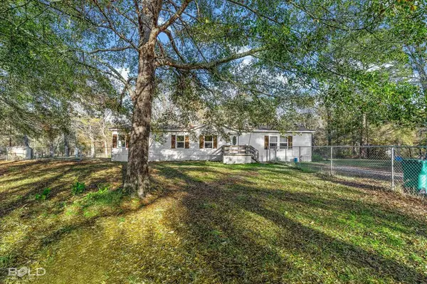 13731 Teal Drive, Keithville, LA 71047