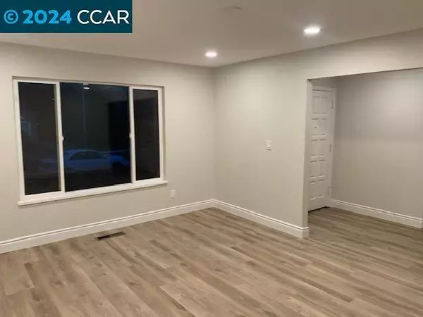 1331 Springhill Dr, Pittsburg, CA 94565