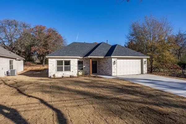2101 Loy Lake Road, Denison, TX 75020