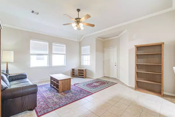 4630 Arbor LN, Pasadena, TX 77505