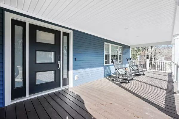 21 Aldbourne Drive, Bristol, CT 06010