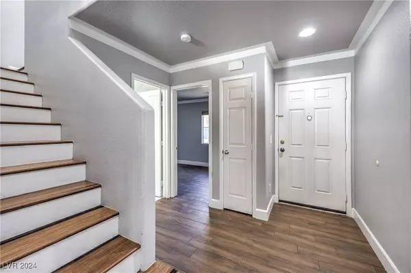 5299 Emelita Street, Las Vegas, NV 89122