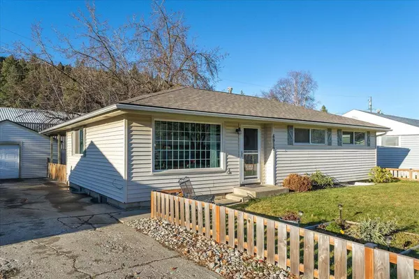 6919 N Adams St, Spokane, WA 99208