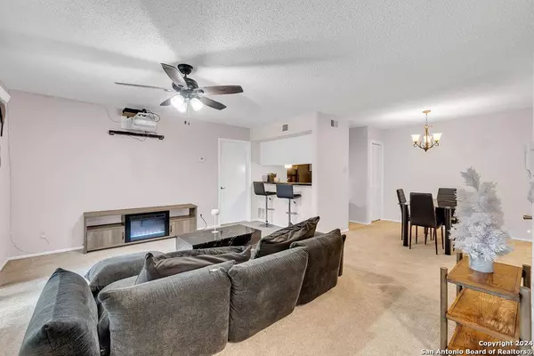 1819 BABCOCK RD UNIT 210B, San Antonio, TX 78229-4696