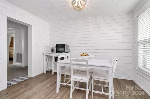 296 Vance DR NE, Concord, NC 28025