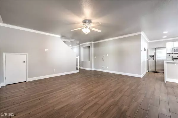 5299 Emelita Street, Las Vegas, NV 89122