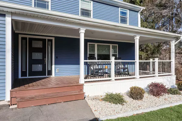 21 Aldbourne Drive, Bristol, CT 06010