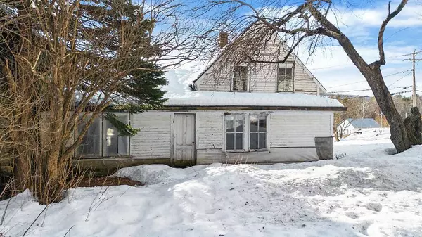 129 Town Farm RD, Farmington, ME 04938