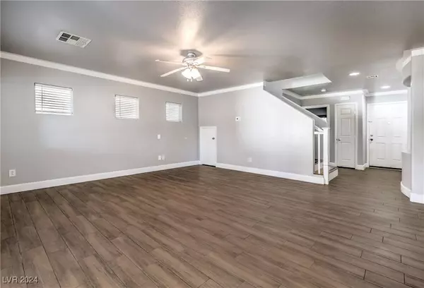 5299 Emelita Street, Las Vegas, NV 89122