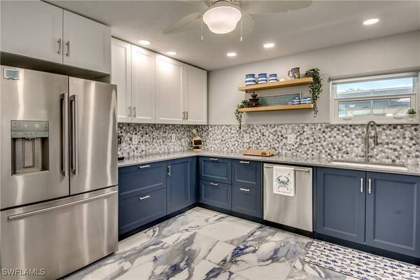 1661 Swan TER, North Fort Myers, FL 33903